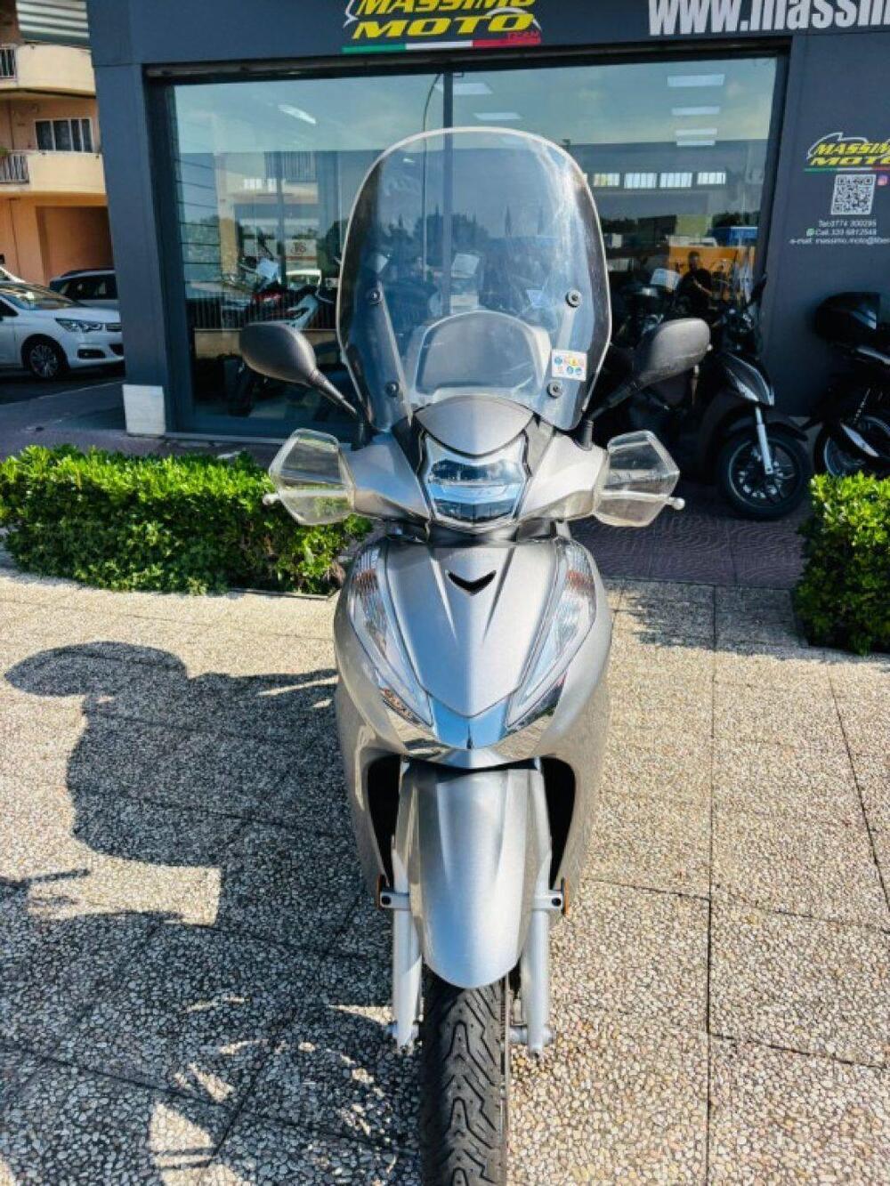 Honda SH 300 i ABS (2016 - 20) (11)