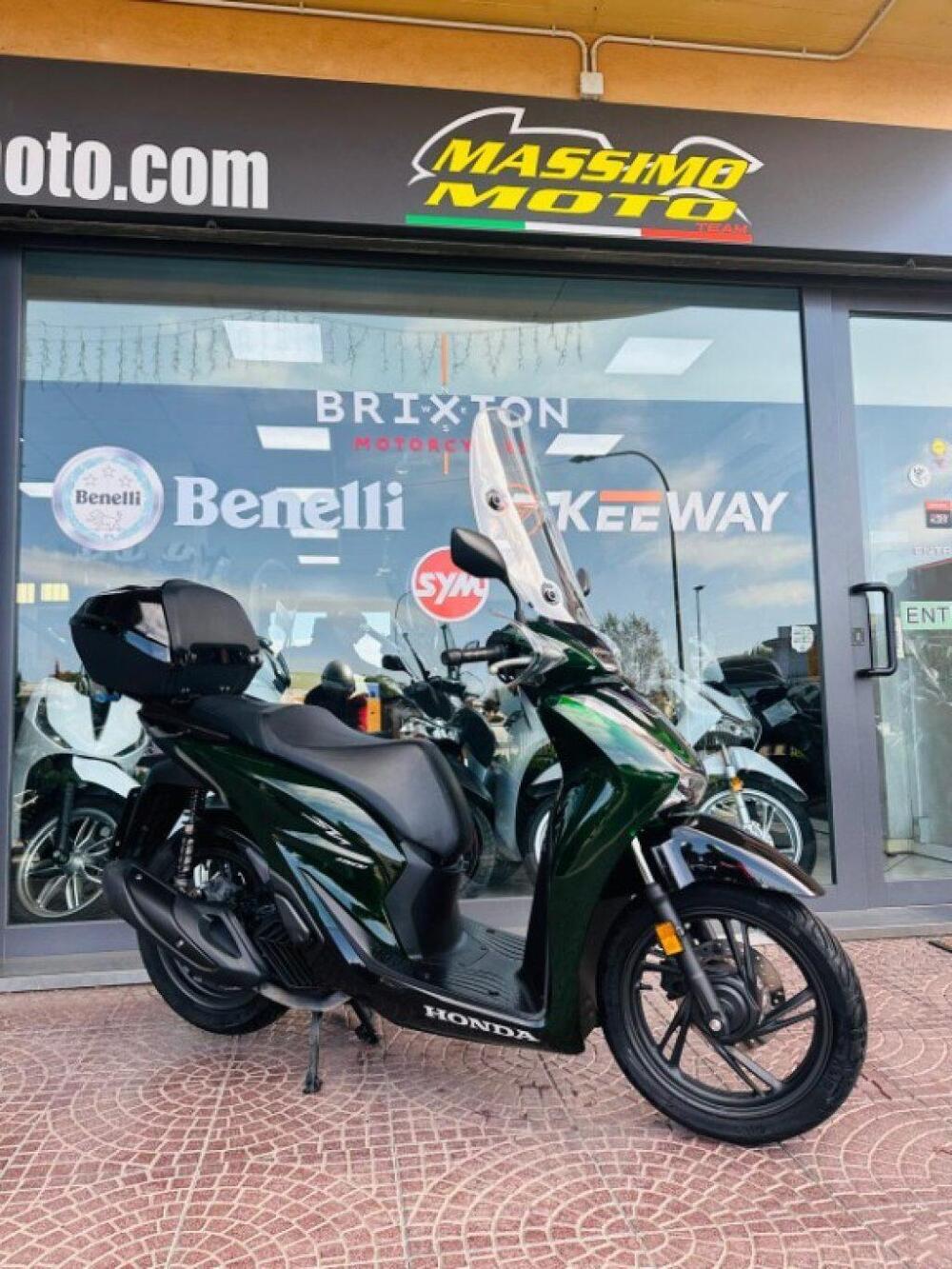 Honda SH 150i (2024 - 25) (9)