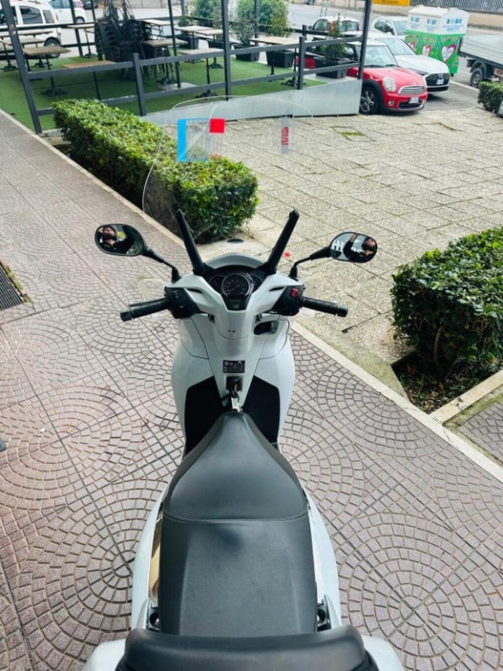 Honda SH 300 i ABS (2016 - 20) (6)