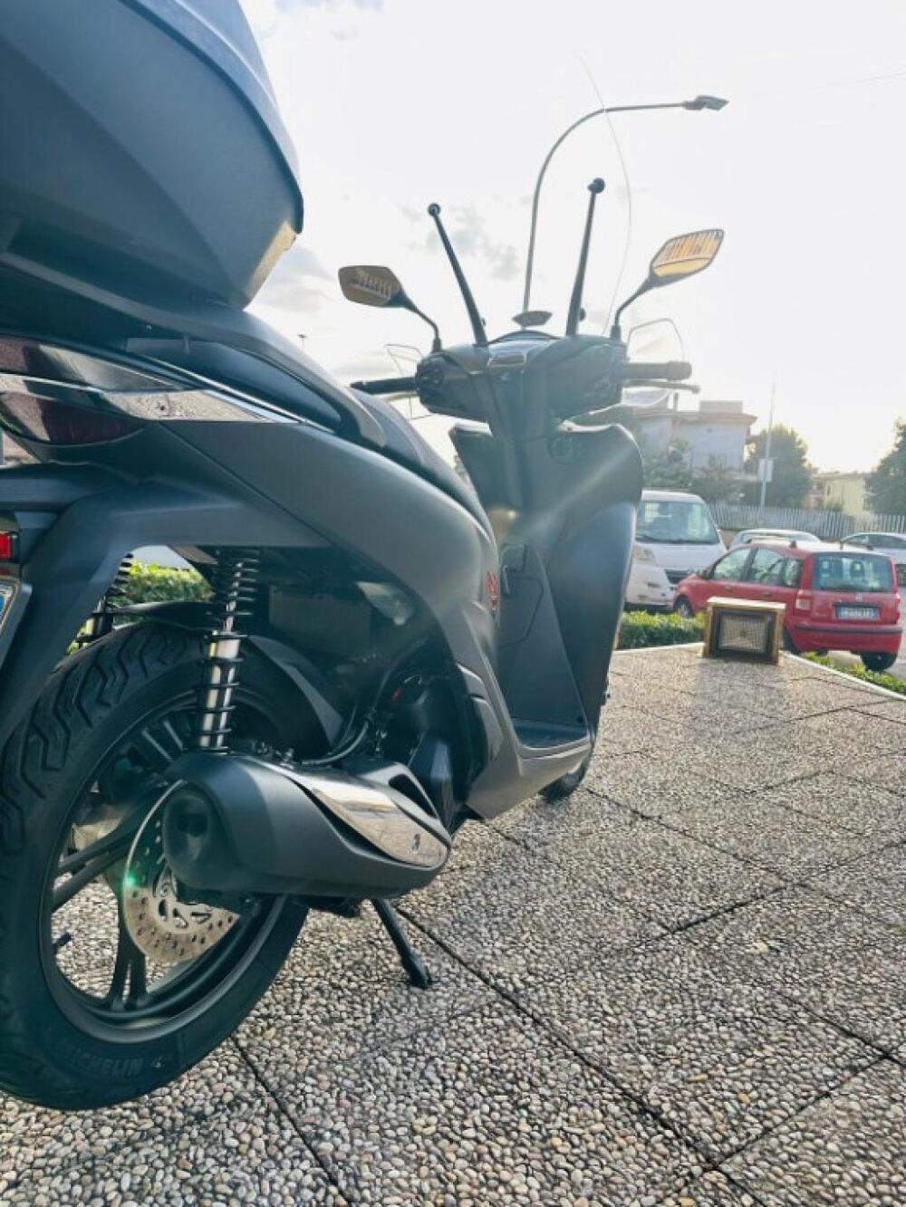 Honda SH 125i Sport (2022 - 23) (4)