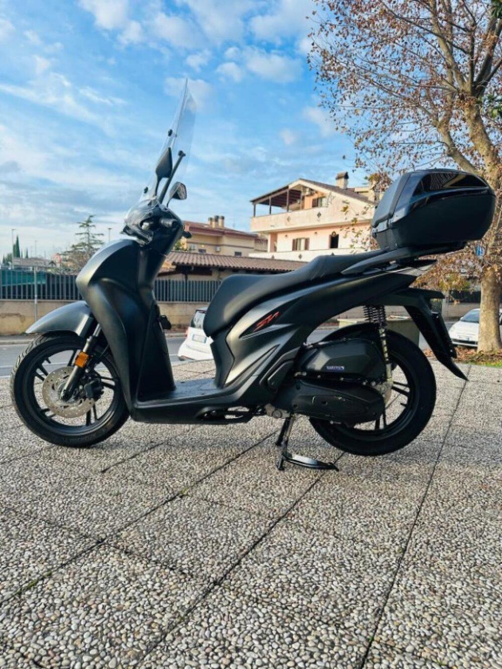 Honda SH 125i Sport (2022 - 23) (13)