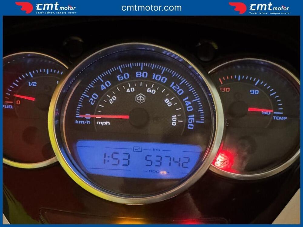 Piaggio MP3 300 (2010 - 11) (5)