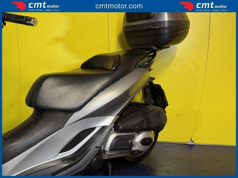 Piaggio MP3 300 (2010 - 11) (6)