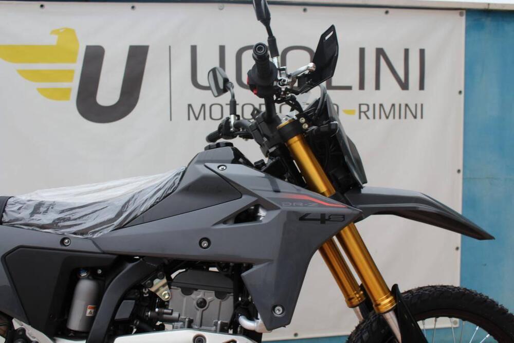 Suzuki DR-Z4S (2025) (5)