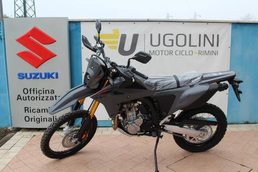 Suzuki DR-Z4S (2025) (6)