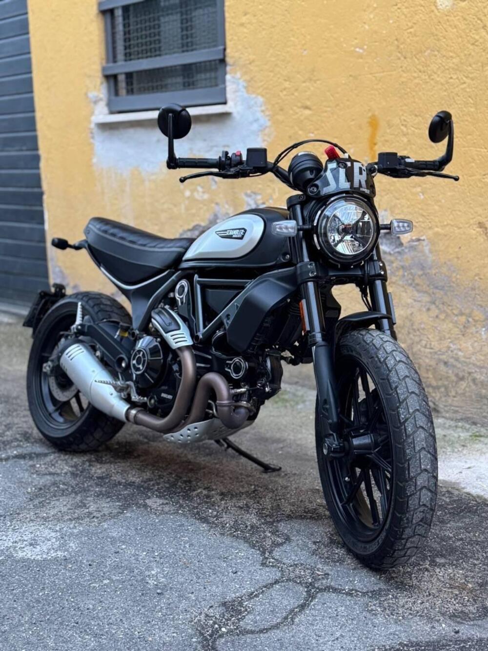 Ducati Scrambler 800 Icon Dark (2021 - 22) (2)