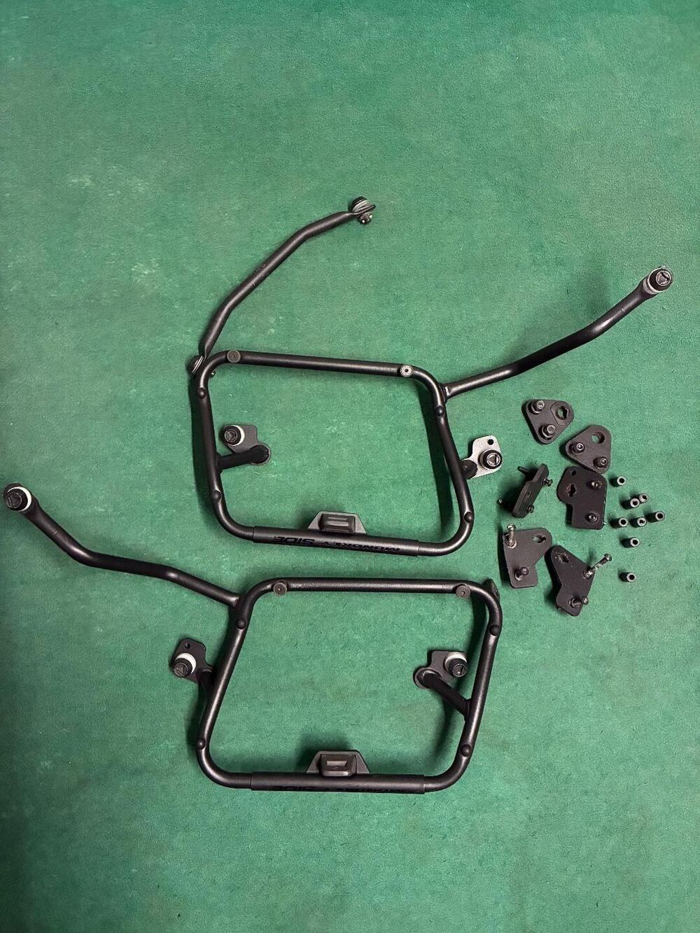 Valigie con telai Givi (4)