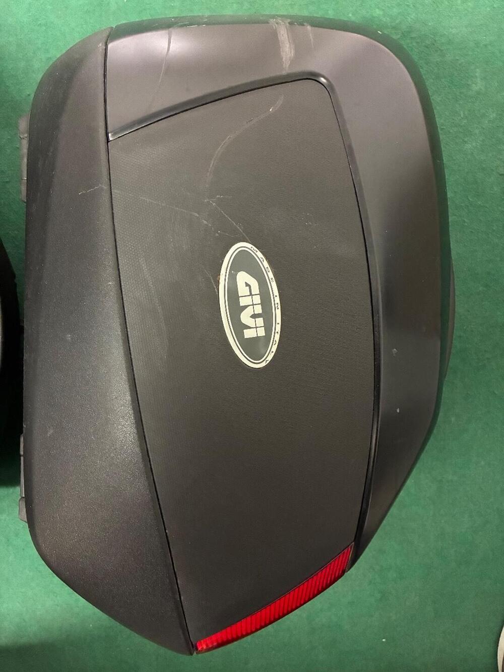 Valigie con telai Givi (8)