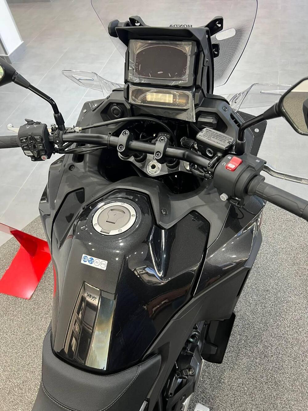 Honda NT 1100 (2025) (2)