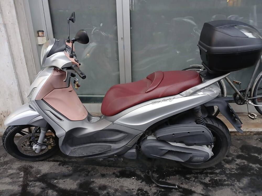 Piaggio Beverly 350 SportTouring ie ABS (2011 - 17) (2)