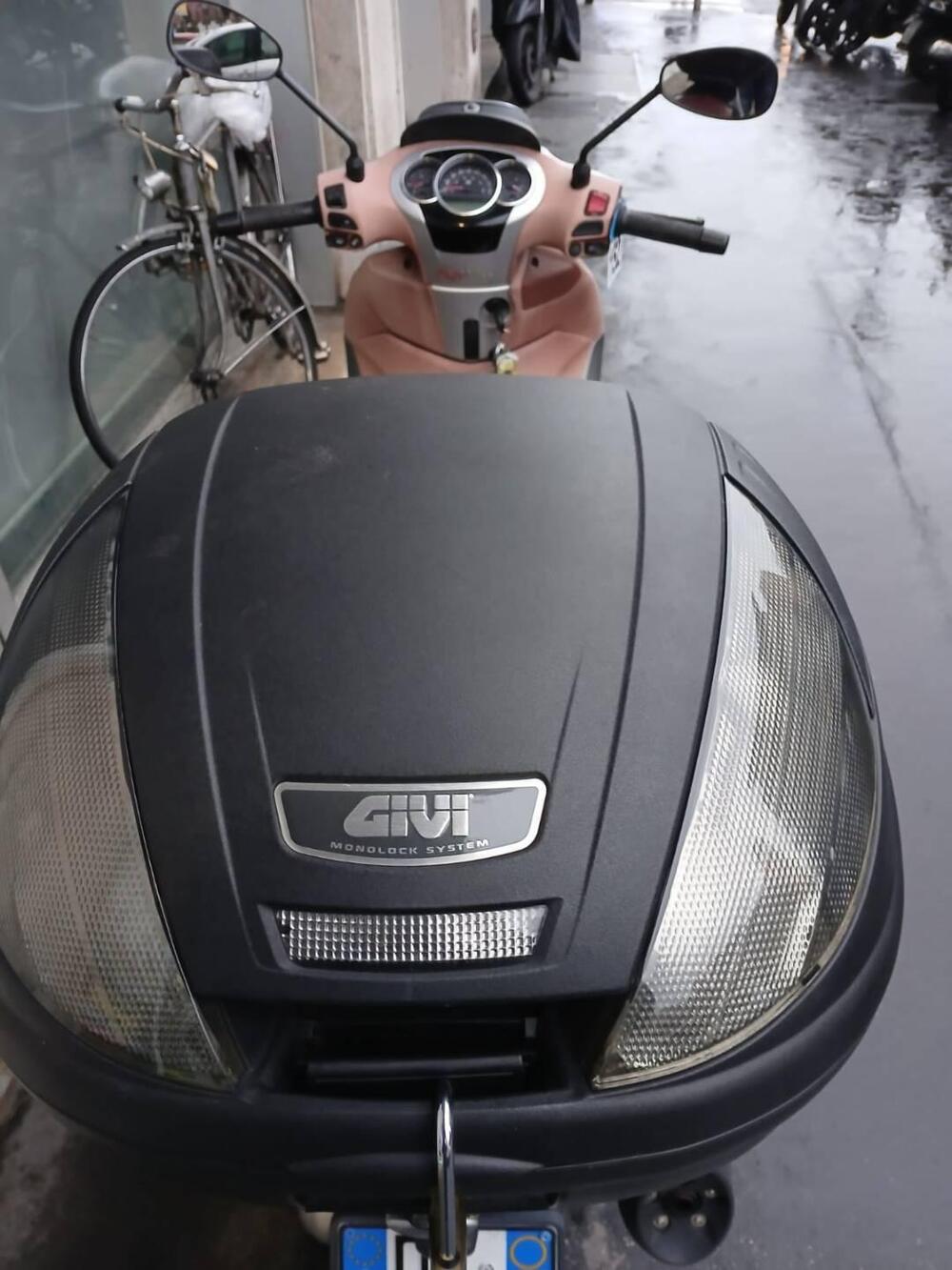 Piaggio Beverly 350 SportTouring ie ABS (2011 - 17) (4)