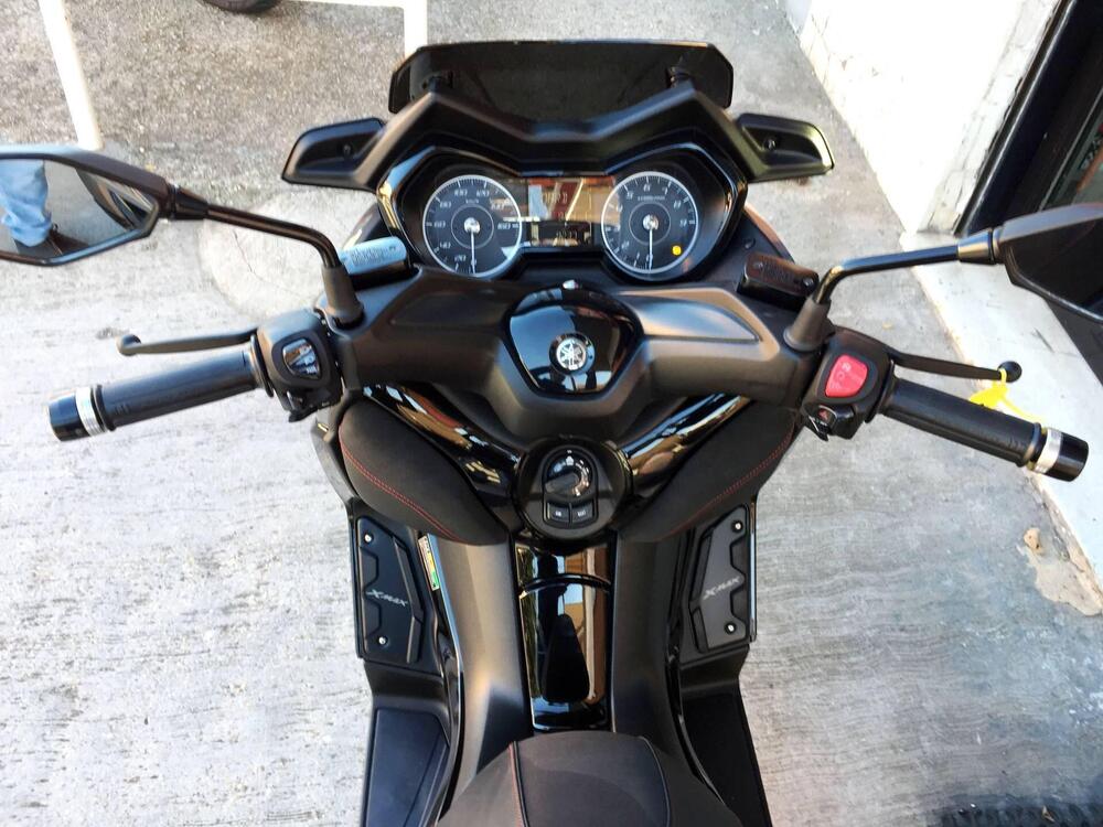 Yamaha X-Max 300 Tech Max (2021 - 24) (10)