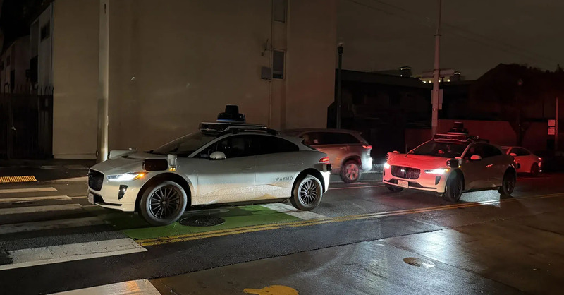 Blackout a San Francisco e traffico paralizzato: i robotaxi Waymo vanno in tilt