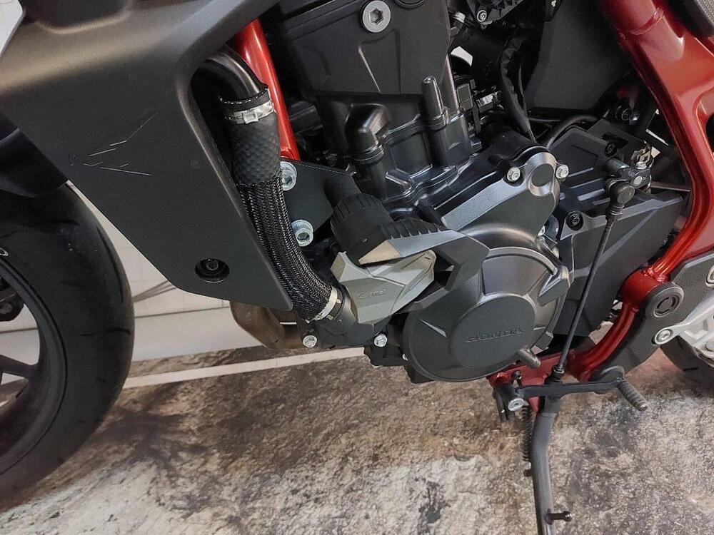 Honda CB 750 Hornet (2023 - 24) (4)