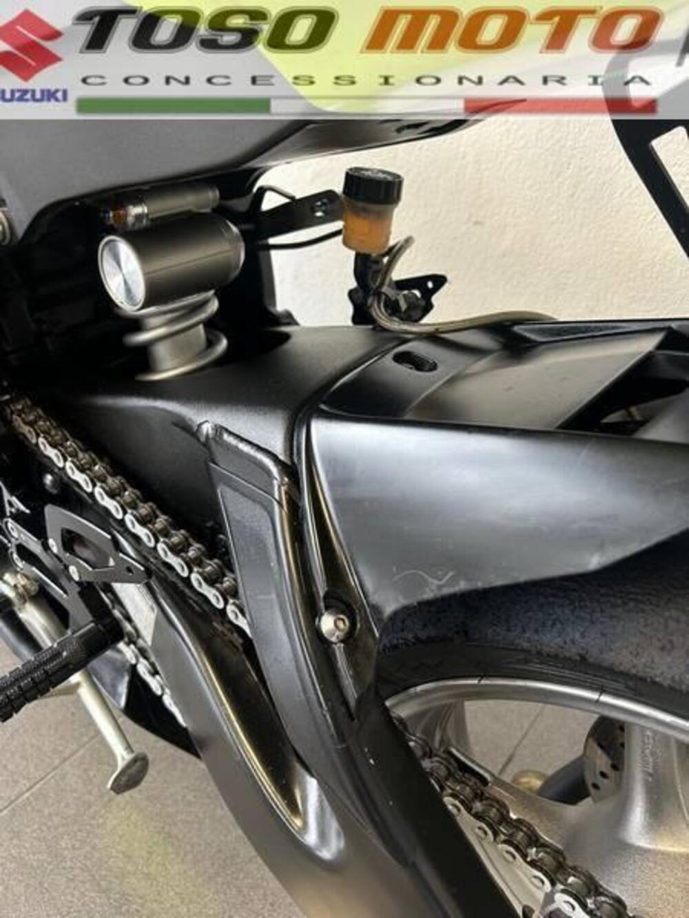 Yamaha YZF R6 (2008 - 09) (13)