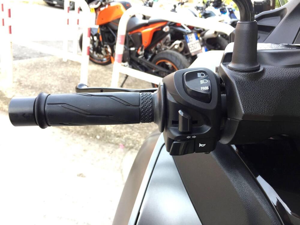 Yamaha Tricity 300 (2021 - 24) (12)