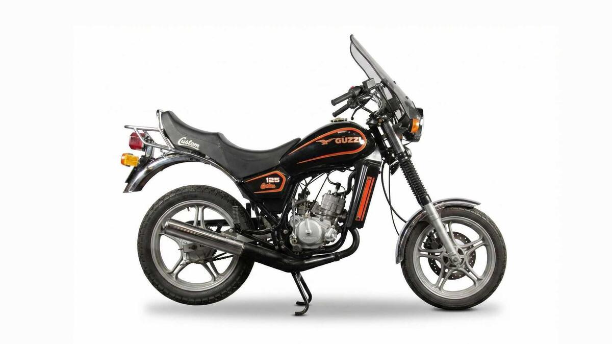 Moto Guzzi Custom 125