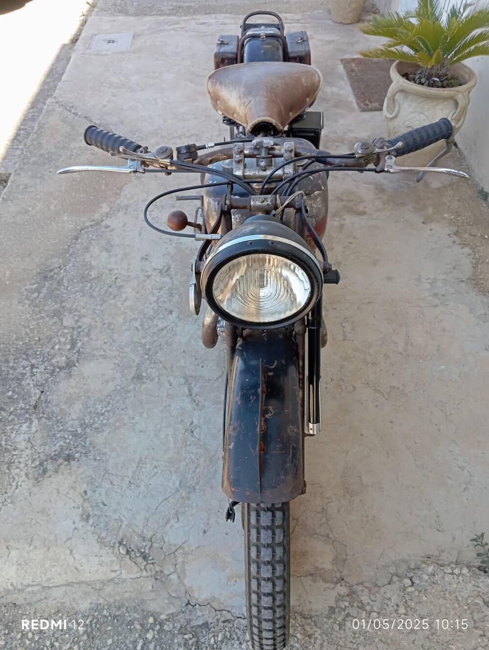 Benelli 175 sport (6)