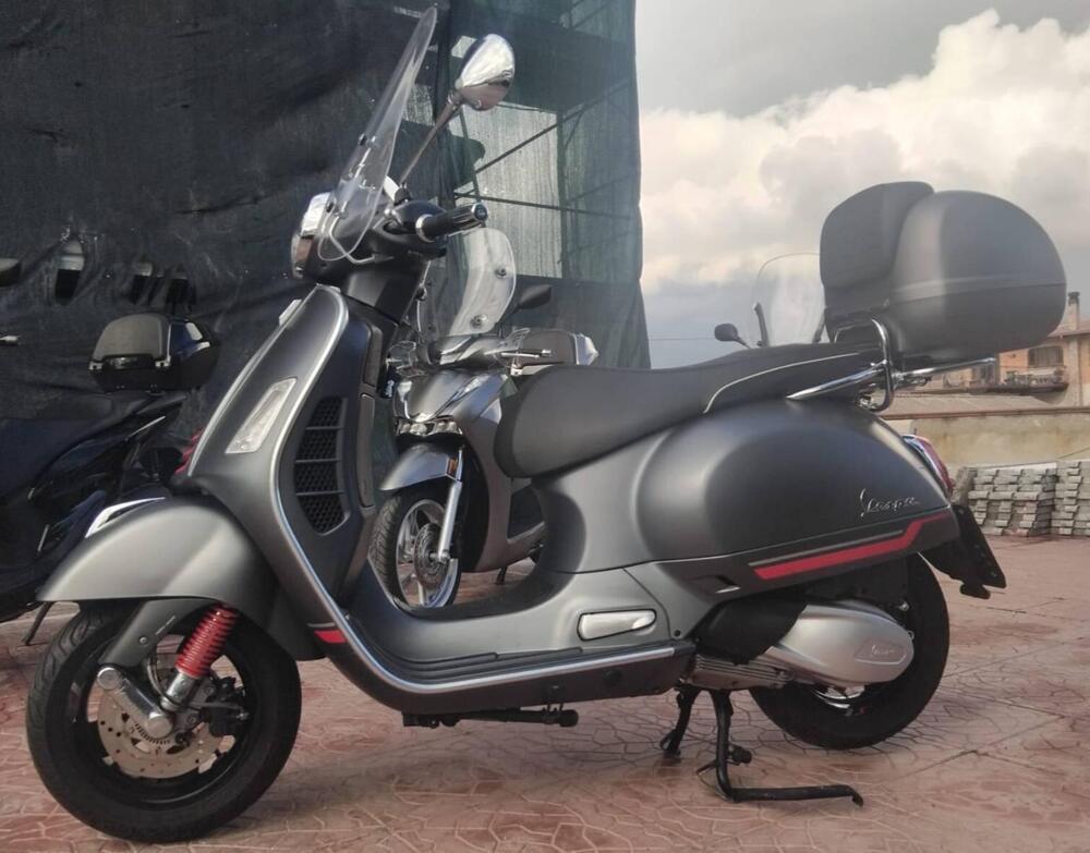 Vespa GTS 300 Super Sport (2023 - 24) (2)