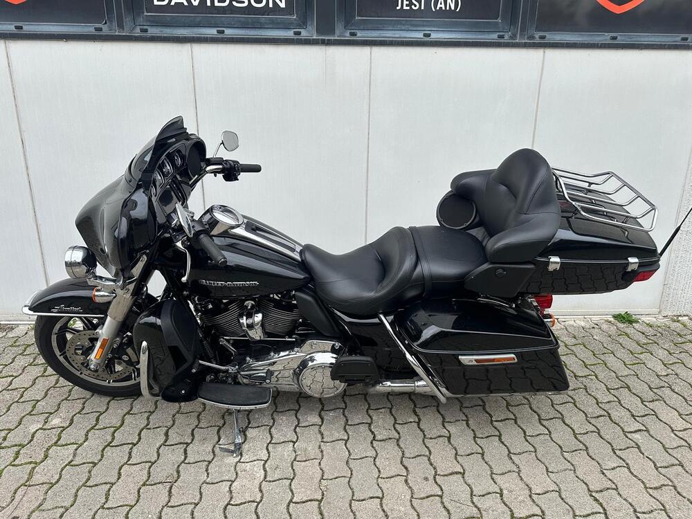 Harley-Davidson 107 Electra Glide Ultra Limited (2017 - 18) - FLHTK (2)