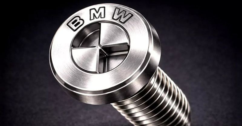 Le nuove viti BMW bloccano le riparazioni fai-da-te: cosa cambia per i proprietari