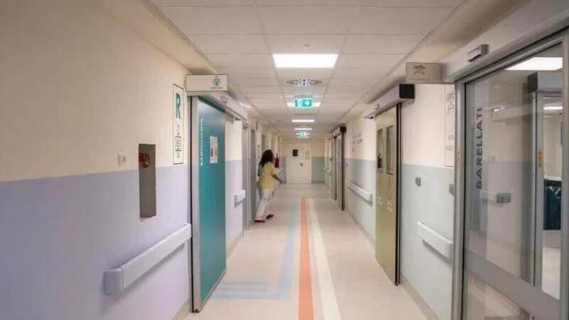 Errore dopo la tragedia: due giovani motociclisti scambiati in ospedale