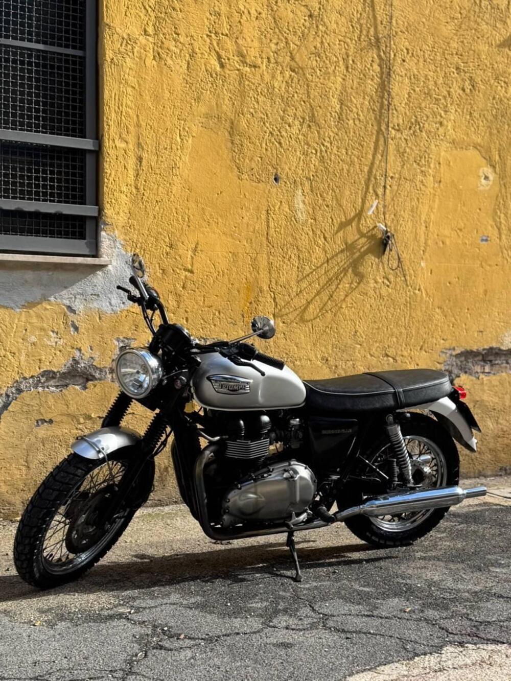 Triumph Bonneville T100 (2001 - 07)