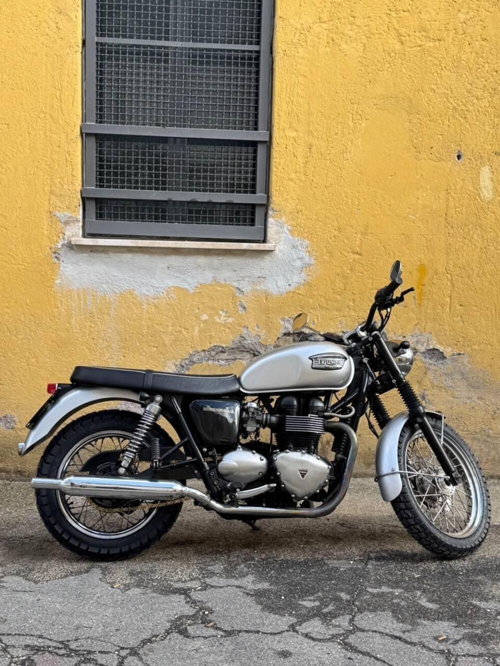 Triumph Bonneville T100 (2001 - 07) (5)