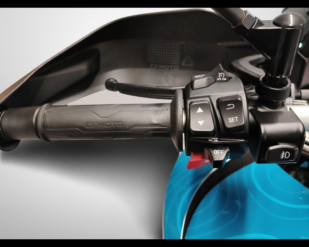 CFMOTO 800MT Touring (2022 - 26) (9)