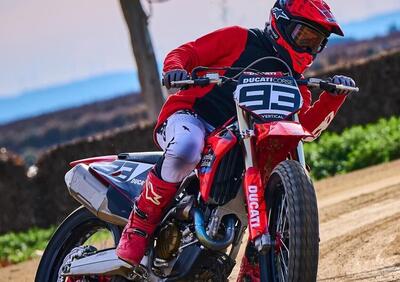 MotoGP 2025. Si ricomincia: Marc Márquez è tornato in moto, su una Ducati da flat track! 