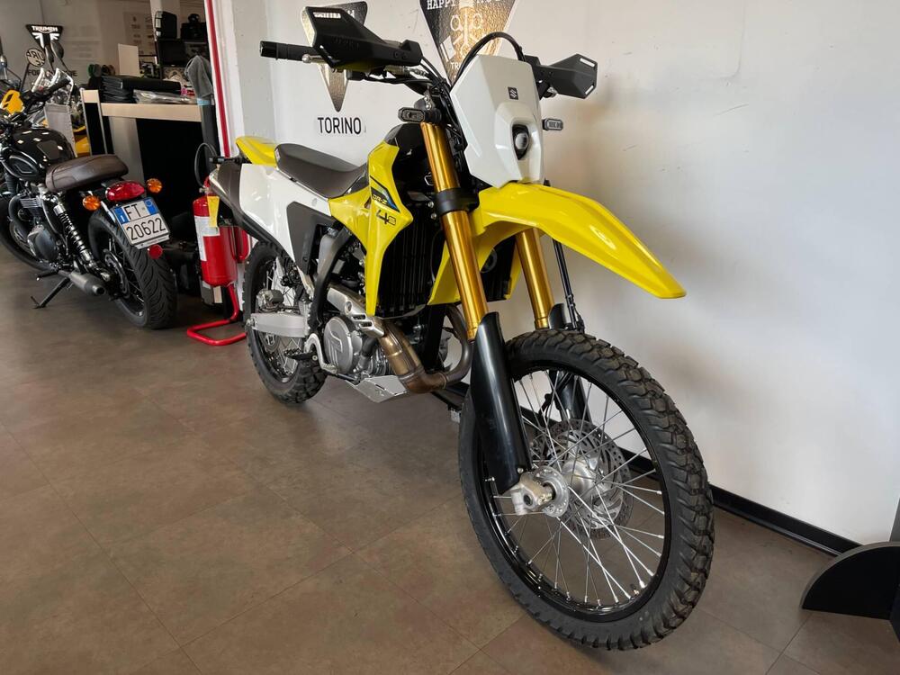 Suzuki DR-Z4S (2025) (3)