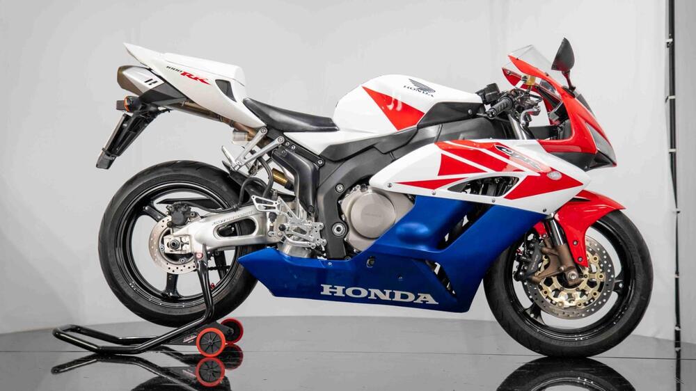 Honda CBR 1000 RR Fireblade (2004 - 05) (5)
