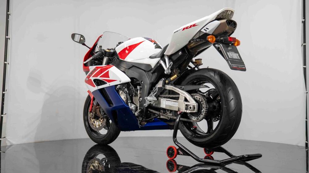 Honda CBR 1000 RR Fireblade (2004 - 05) (8)