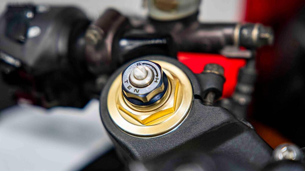 Honda CBR 1000 RR Fireblade (2004 - 05) (18)