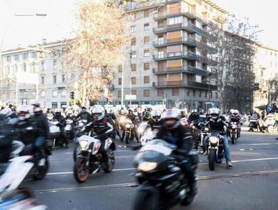 Blocco moto a Milano rinviato?