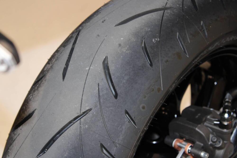 Honda CBR 600 RR (2024 - 25) (7)