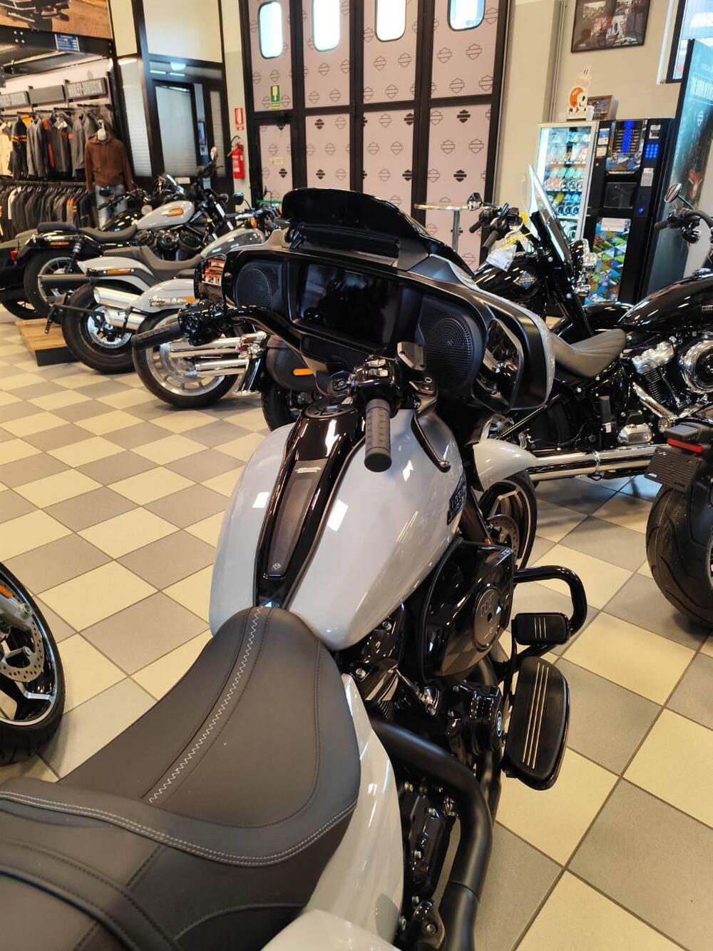 Harley-Davidson Street Glide (2024 - 25) (3)