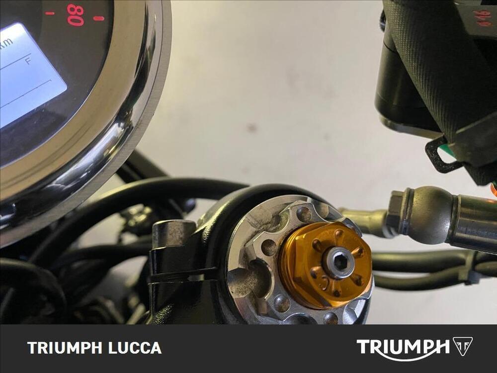 Triumph Street Twin 900 (2016) (10)