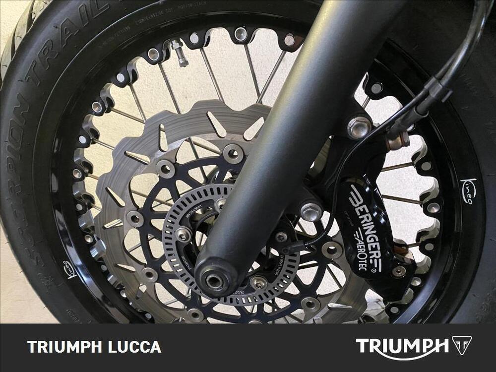 Triumph Street Twin 900 (2016) (8)