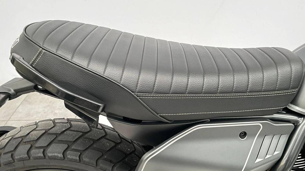 Ducati Scrambler 800 Night Shift (2021 - 22) (12)