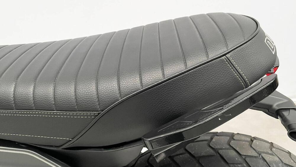 Ducati Scrambler 800 Night Shift (2021 - 22) (14)