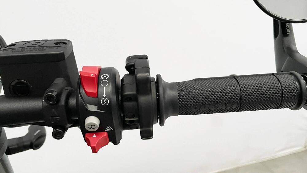Ducati Scrambler 800 Night Shift (2021 - 22) (11)