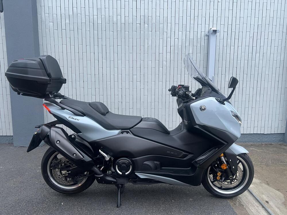 Yamaha T-Max 560 Tech Max (2025) (2)