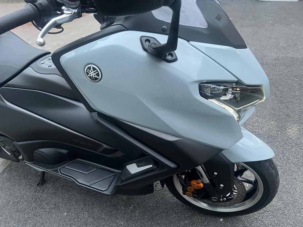 Yamaha T-Max 560 Tech Max (2025) (8)