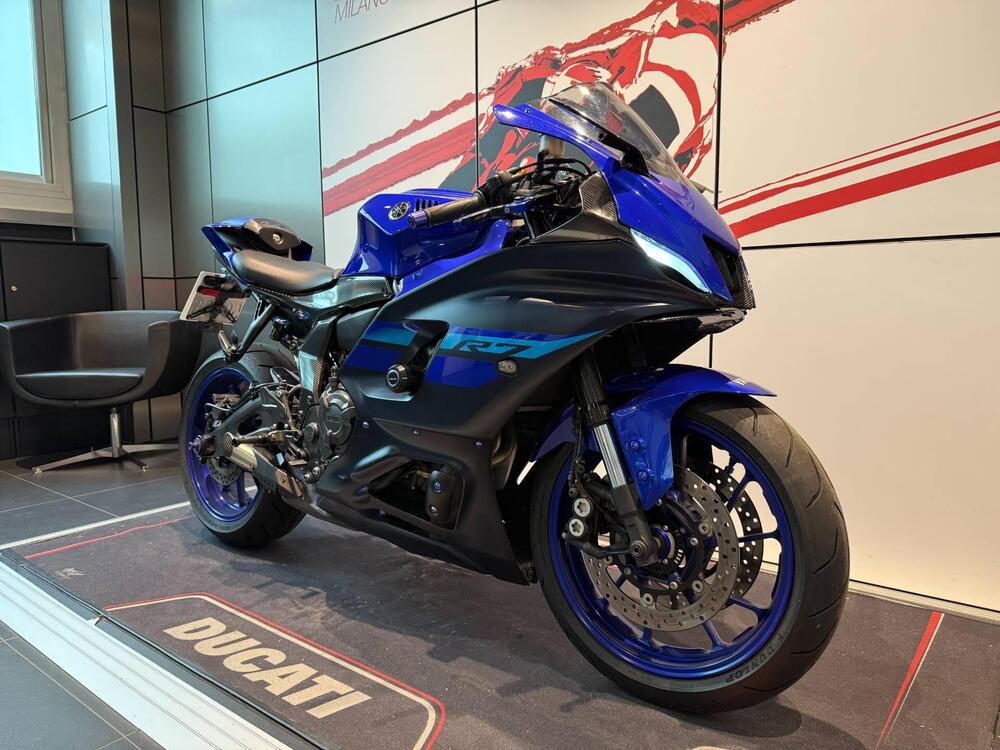 Yamaha YZF R7 (2021 - 25) (2)