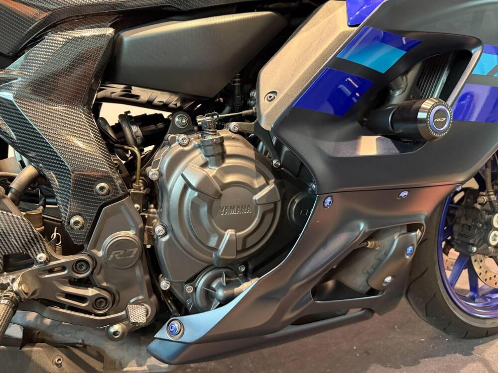 Yamaha YZF R7 (2021 - 25) (4)