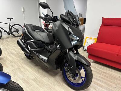 Yamaha X-Max 300 Tech Max (2021 - 24) usata