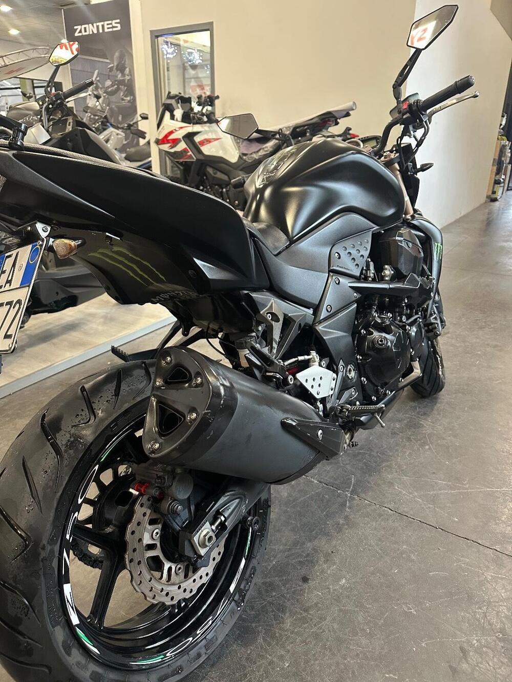 Kawasaki Z 750 R (2011 - 14) (4)