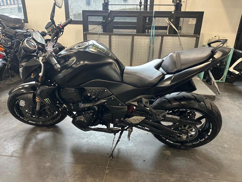 Kawasaki Z 750 R (2011 - 14) (7)