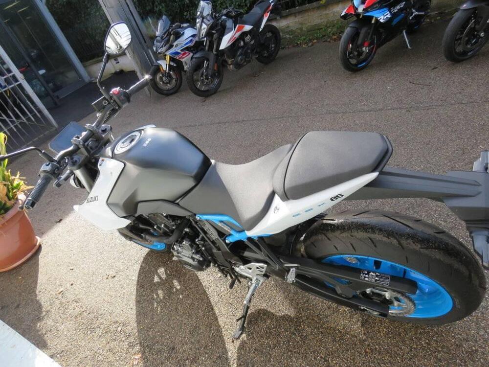 Suzuki GSX-8S (2023 - 24) (5)